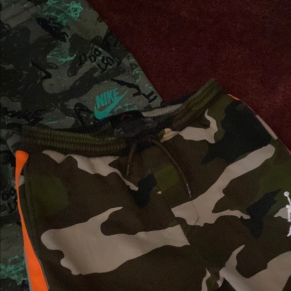 Nike and Jordan Camo Joggers new condition - Picture 3 of 8